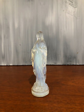 STATUETTE EN VERRE OPALESCENT signée ETLING FRANCE  " SAINTE VIERGE  "