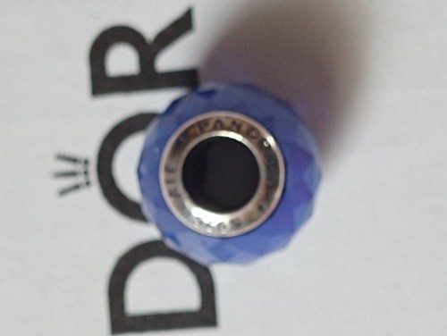 Charm pandora bleu - charm,