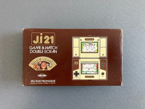 Donkey kong game watch - 2,