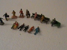 lot figurines HO PREISER/10 VOYAGEURS+2 BANCS AVEC PERSONNAGES.OCC