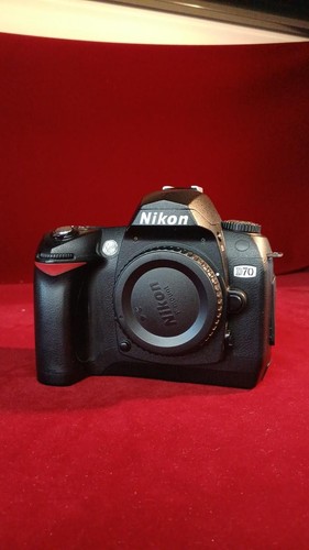 Nikon d70 digital - nikon,