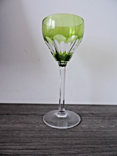 Verre sur pieds - sur, a