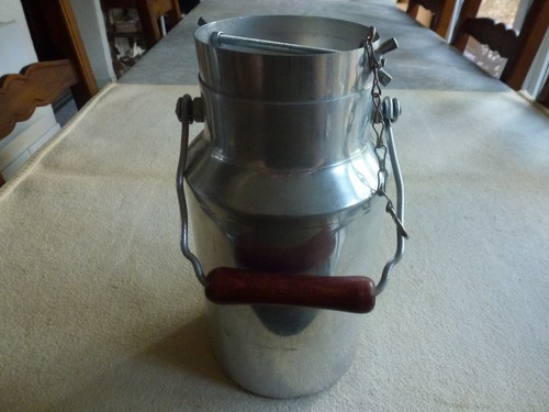 Superbe pot lait aluminium - a, 2