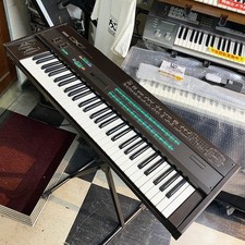 YAMAHA DX7 61-Key FM Synthesizer w/ Voice ROM 1 [Used B+]