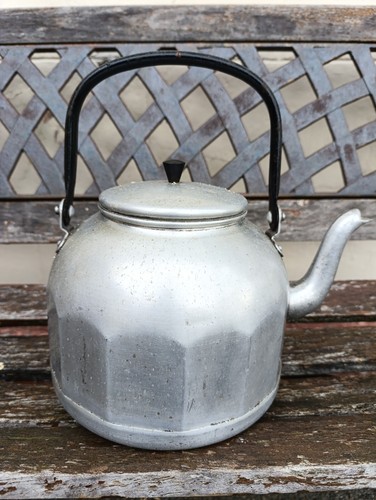 Bouilloire ancienne - , en