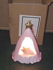 TPA013 A  FIGURINE BEBE FEE