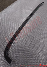 Moulure de pare-brise avant