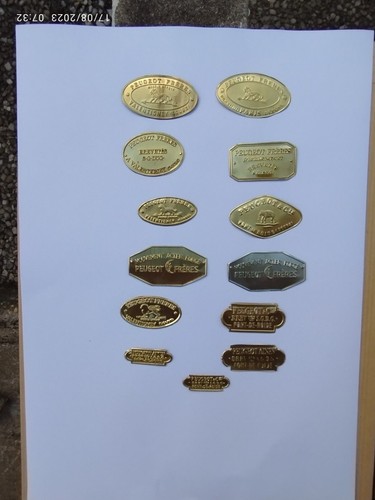 Lot écussons moulin à - d'écussons,