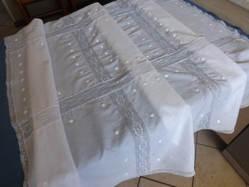Très jolie nappe tout - très, en