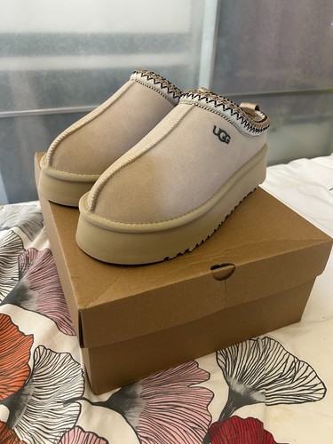 Paire chassures ugg - -,