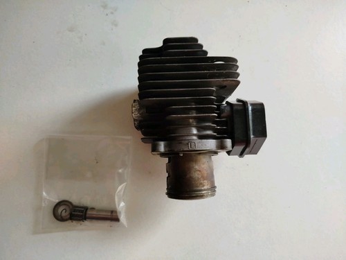Cylindre piston pour - cylindre,