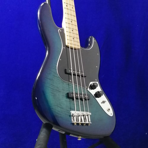 Guitare basse électrique