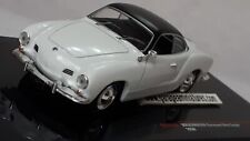VOLKSWAGEN KARMANN GHIA COUPE 1962 BLANC IXO REF CLC421N  ECHELLE AU 1/43 EME
