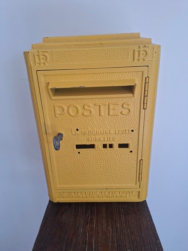 Ancienne boîte aux lettres - boÎte,