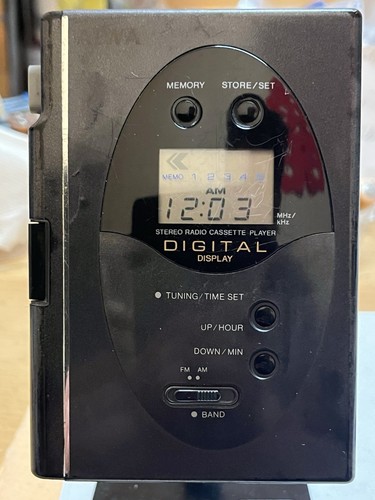 Aiwa portable radio - portable, cassette