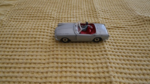 Dinky toys england triumph - toys,