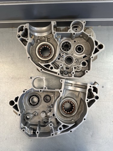 Carter centraux moteur 250 sxf - carter, centraux/moteur