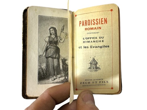 Petit livre religieux