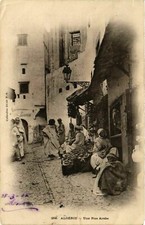CPA AK ALGERIA Une Rue Arabe (856517)