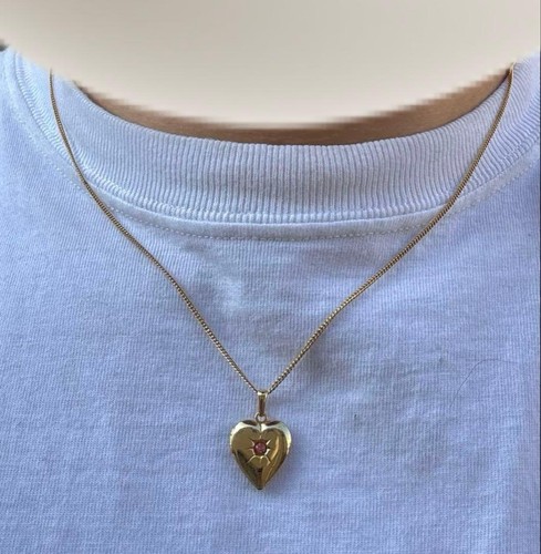 Collier médaillon coeur doré