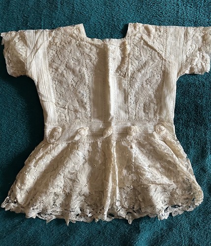 Exceptionnelle robe ancienne