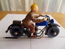 TINTIN sur la moto MICHEL AROUTCHEFF