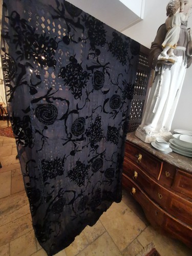 Tissus haute couture - couture, dévoré