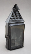 Petite lanterne ancienne à