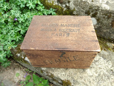 BOÎTE ANCIENNE EN BOIS AU BON