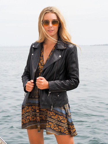 Veste noire cuir agneau - en,
