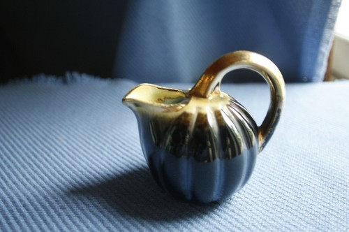 Crémier pot lait - à,