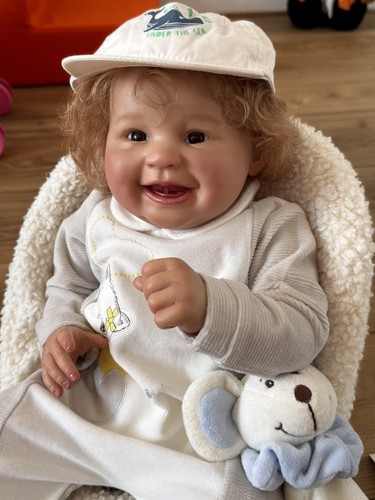 Bébé reborn souriant - bébé,