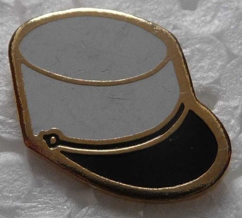 Pin militaire kepi - pin's, du