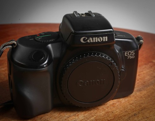 Canon eos 750 slr - canon,