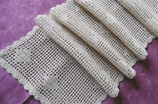 Chemin de table en crochet