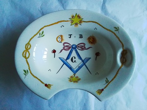 Plat barbe faience - a, en