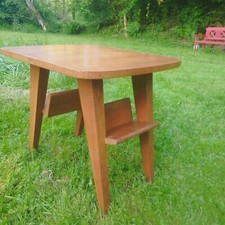 Table d'appoint du milieu du