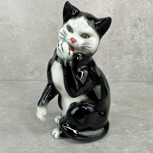 Karl ens tuxedo cat figurine - ens,