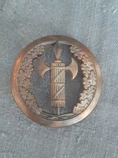  - INSIGNE DE  BERET  -