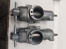 Paire de carburateurs AMAL CONCENTRIC 932 (gauche et droit).