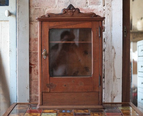 Petite armoire bois ancienne