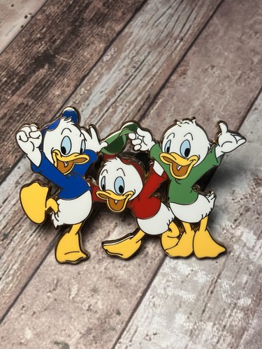 Pin disneyland paris riri - pin’s,