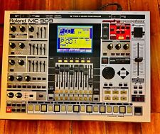 Roland MC-909 Sampling Groovebox, MINT, RAM Upgrade, Media Card and Writer 