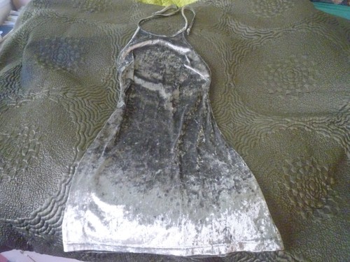 Robe dos courte - nu,,
