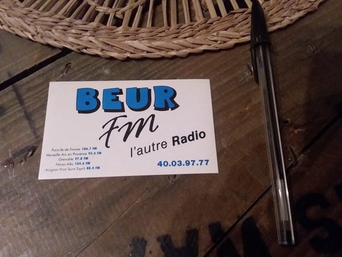 Ancien autocollant radio - , fm