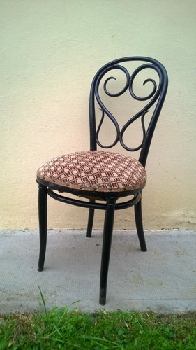 Chaise marquée thonet 4 - chaise,