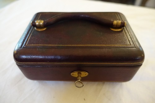 Boite necessaire couture - necessaire, à
