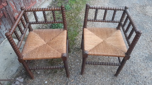 Pair chaises angle - de, de