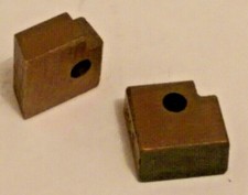 Paire de charbons pour démarreur DUCELLIER SIMCA 5 et 2CV  neufs d'époque (A549)