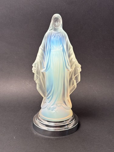 Statut vierge immaculée - de, la